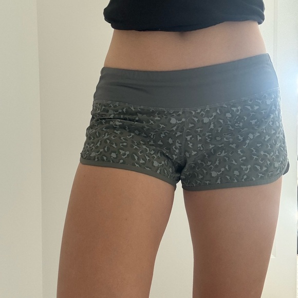 Lululemon shorts - Picture 2 of 4